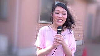 Fetching Japanese chick craves a dick in her mouth increased by pussy
